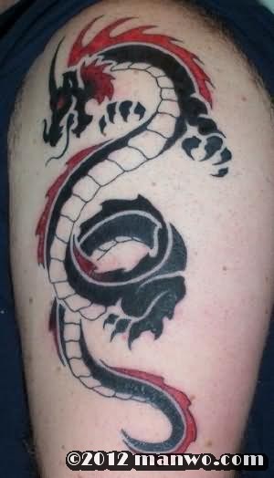 手臂帅气的龙图腾纹身