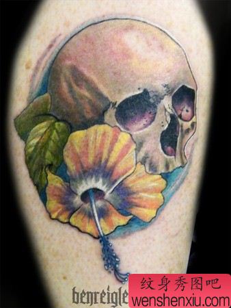 另类的骷髅纹身图案
