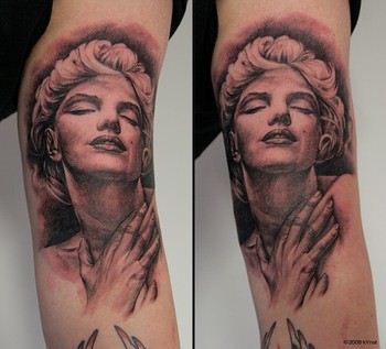 梦露纹身图案:手部梦露肖像纹身图案图片