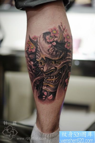 腿部般若纹身图案