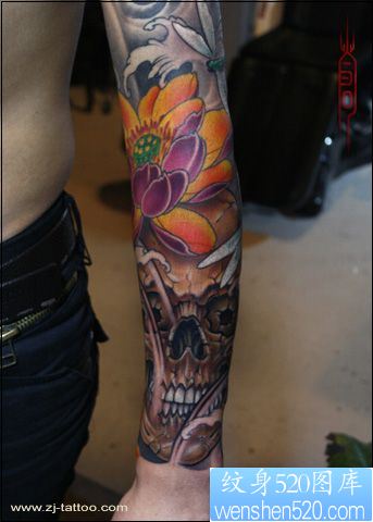 手臂莲花八嘎啦纹身图案