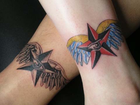 情侣脚部五角星文身