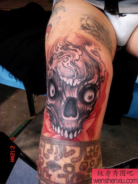 大腿骷髅纹身图案图片