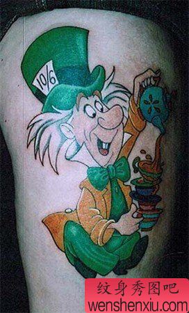 大臂卡通人纹身图案