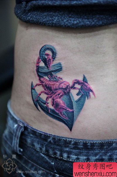 蝎子铁锚纹身图案:腰部彩色蝎子铁锚纹身图案纹身图片
