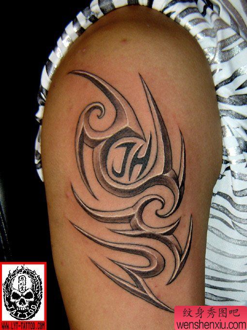 图腾纹身图案:手臂3D图腾纹身图案纹身图片
