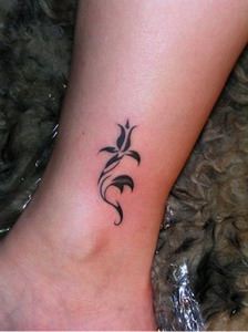 脚踝图腾玫瑰花纹身图案