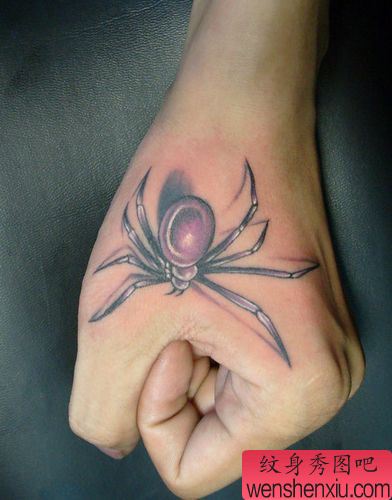 手部虎口蜘蛛纹身图案