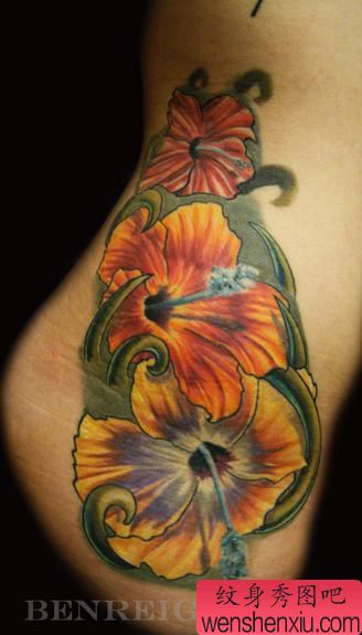 美女腰部花纹身图案图片