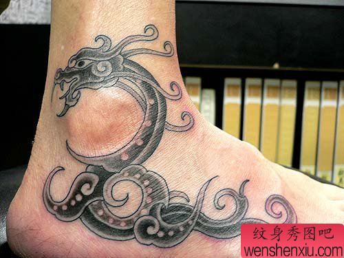 纹身520图库:脚踝图腾龙纹身图案