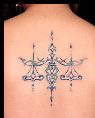 纹身图案：后背天秤座纹身图案图片