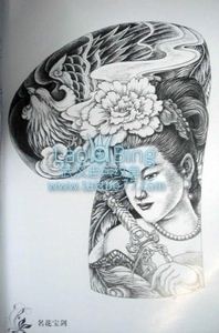 传统半胛纹身图案：半胛凤凰美女纹身图案图片