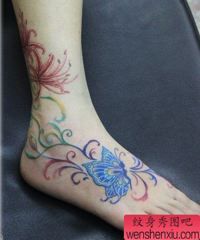 女性纹身图案:脚部彩色蝴蝶精灵藤蔓纹身图案纹身图片