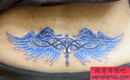 女性纹身图案:腰部彩色翅膀图腾纹身图案纹身图片