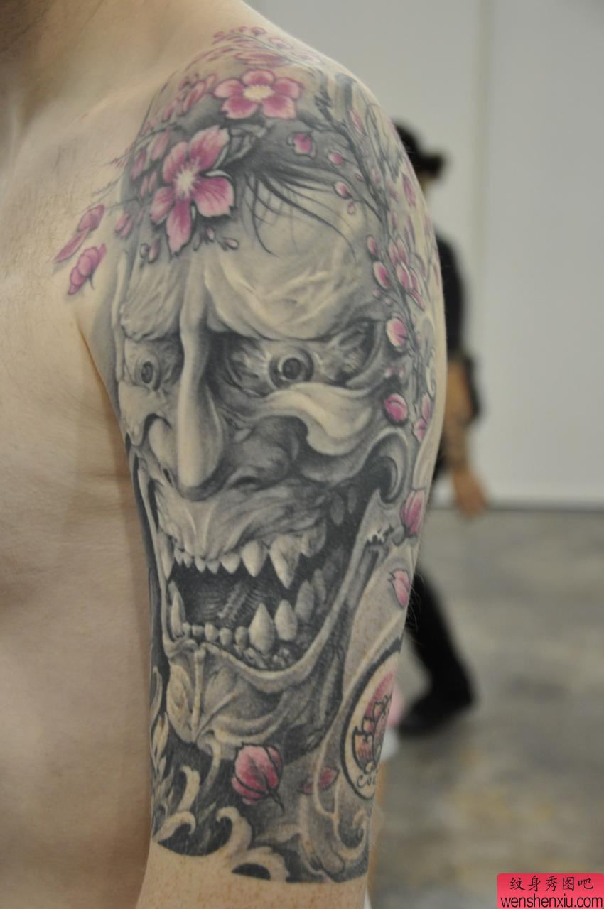 大臂般若樱花纹身图案