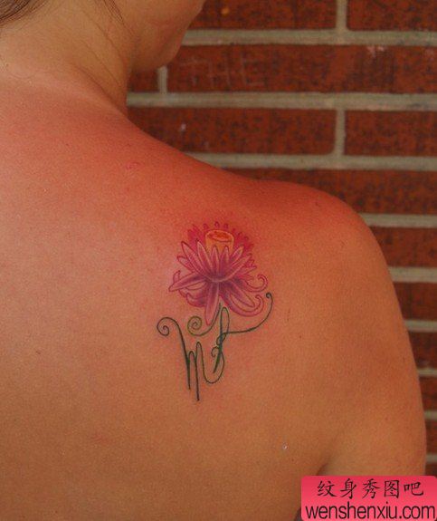 背部图腾菊花纹身图案