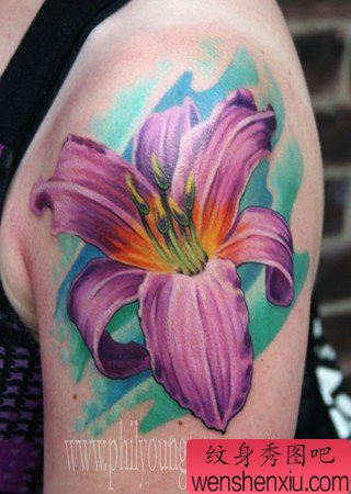 手臂百合花纹身图案图片