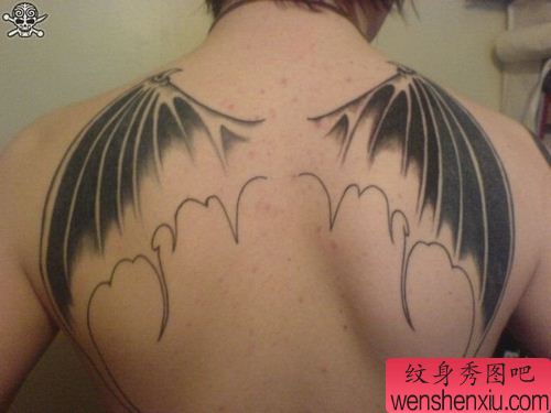 纹身520图库:后背翅膀纹身图案图片