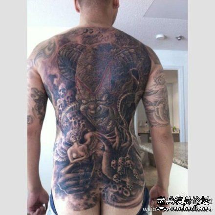 恶魔纹身图案：满背恶魔纹身图案纹身图片