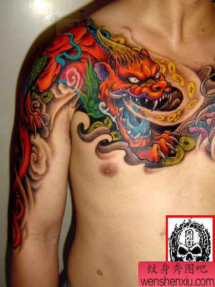 一幅经典的披肩貔貅纹身图案