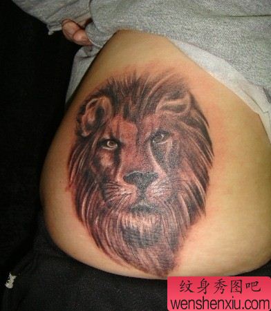 狮子纹身图案:腰部狮子纹身图案