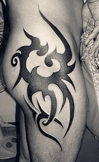 腿部纹身图案：腿部图腾纹身图案