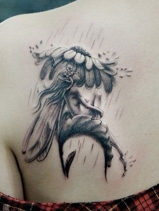 精灵纹身图案:肩部精灵翅膀纹身图案