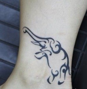 图腾纹身图案:腿部图腾大象纹身图案