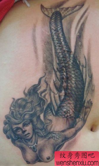 腹部纹身图案:腹部美人鱼纹身图案