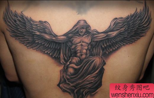 天使纹身图案:背部守护天使纹身图案
