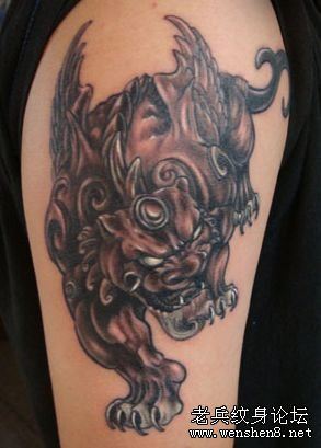 神兽纹身图案:手臂招财神兽貔貅纹身图案