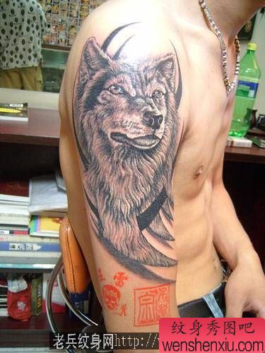 狼纹身图案:手臂狼头狼纹身图案