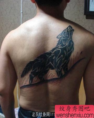 狼纹身图案:背部图腾狼纹身图案