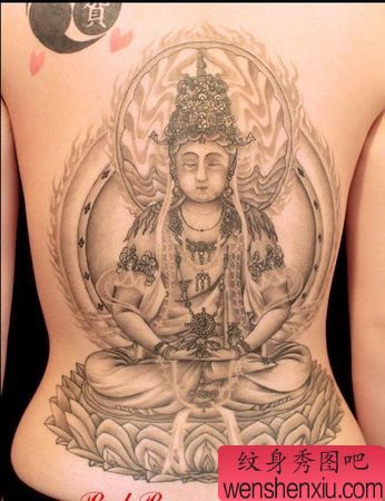 宗教纹身图案:一幅背部观音佛纹身图案