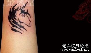 独角兽纹身图案:手臂图腾独角兽纹身图案