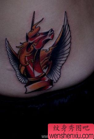 一幅欧美卡通彩色独角兽翅膀纹身图案