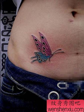 经典流行美女腹部彩色蝴蝶纹身图案