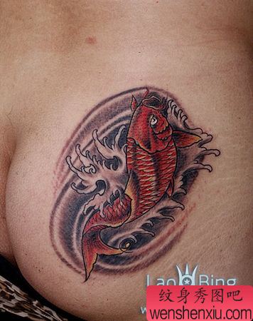 臀部纹身图案:臀部鲤鱼纹身图案