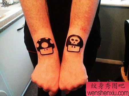 可爱情侣图腾蘑菇纹身图案