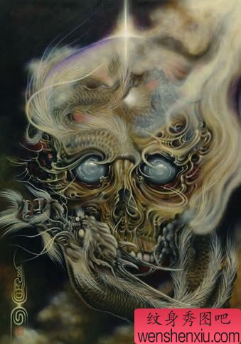 一幅日本骷髅龙纹身图案