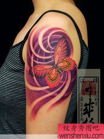 日本纹身作品手臂彩色蝴蝶纹身图案