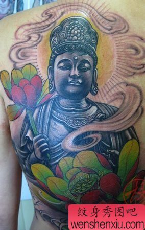 背部彩色观音莲花纹身图案