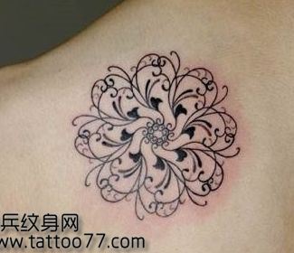 流行时尚的图腾藤蔓纹身图案