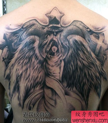 流行时尚的美女天使纹身图案