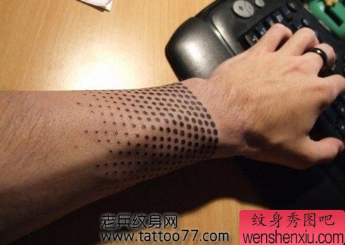 唯美的手臂图腾臂环纹身图案