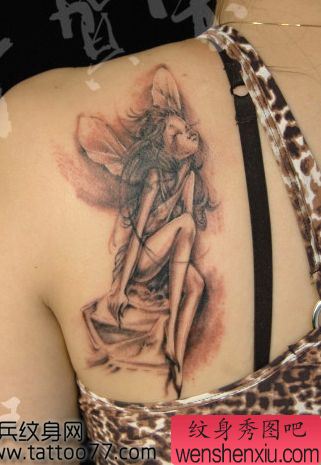流行经典的肩部精灵纹身图案