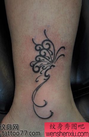 美女腿部图腾蝴蝶纹身图案