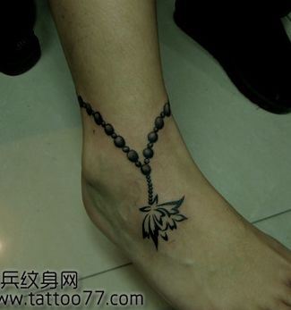 唯美流行的脚部脚链纹身图案