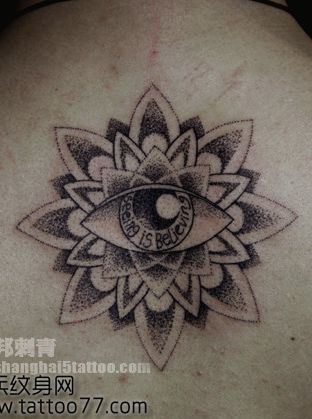 背部流行的图腾纹身图案