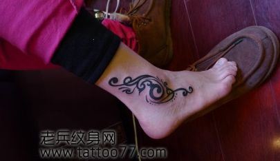 流行好看的脚部图腾纹身图案